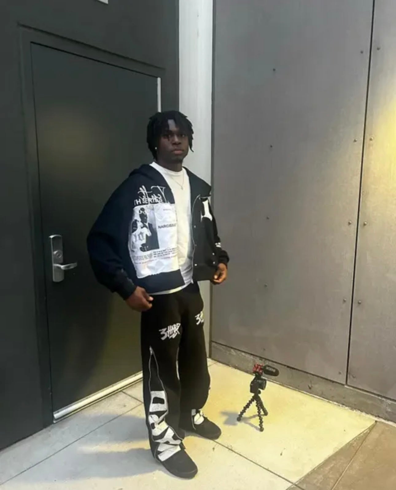 Broken Star “Narcissist” Cropped Hoodie